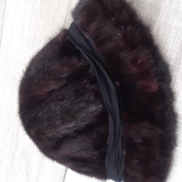 GWEN PENNIGTON..VINTAGE BEAVER HAT.. - Picture 4 of 5